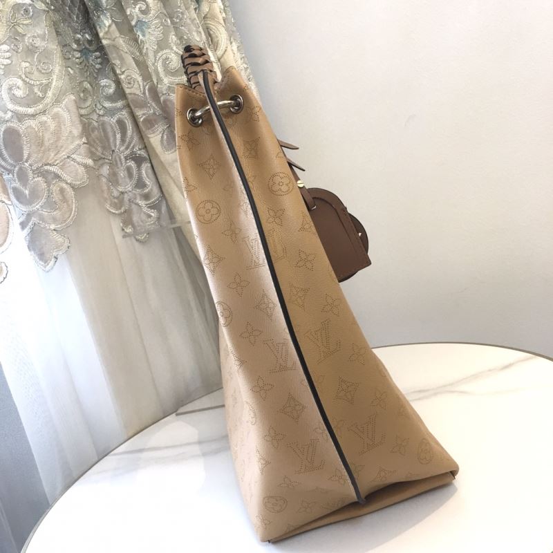 Louis Vuitton Hobo Bags